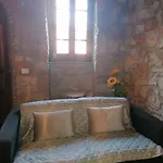 La Bella Vita, Quiet Near Lake Trasimeno *