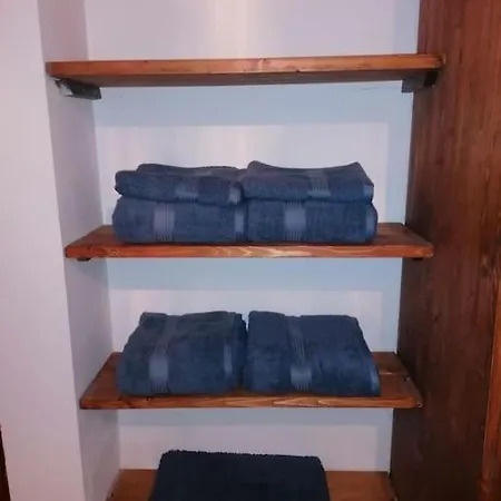 La Bella Vita, Quiet Near Lake Trasimeno Pucciarelli