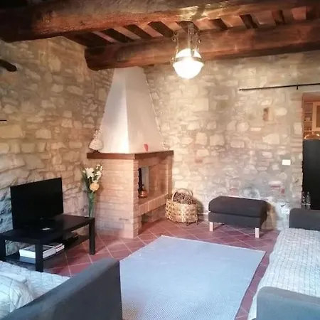 La Bella Vita, Quiet Near Lake Trasimeno *